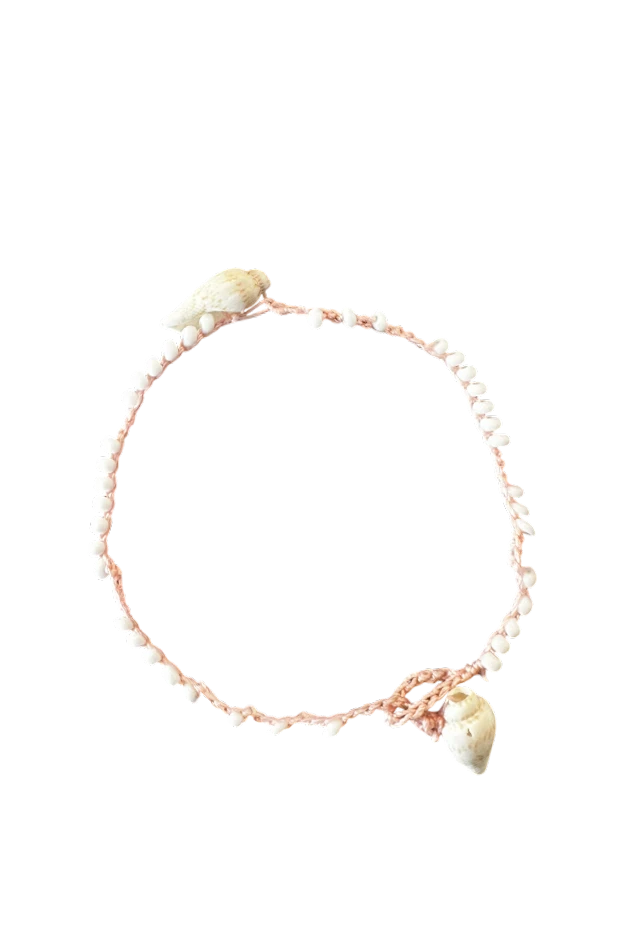 Bracciale con perline e ciondoli conchiglia